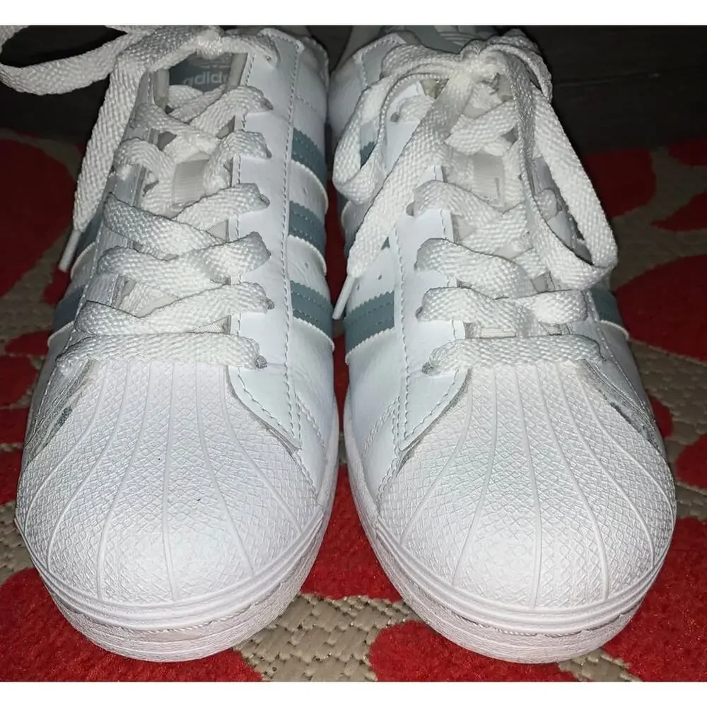 Mens Adidas Superstar (size 9)